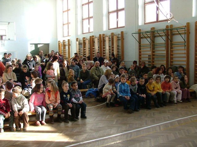 p03.jpg title=