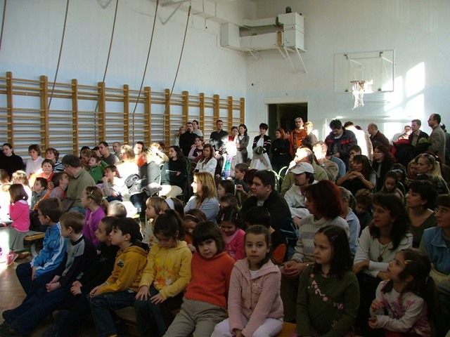 p12.jpg title=
