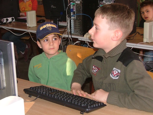 pt03.JPG title=